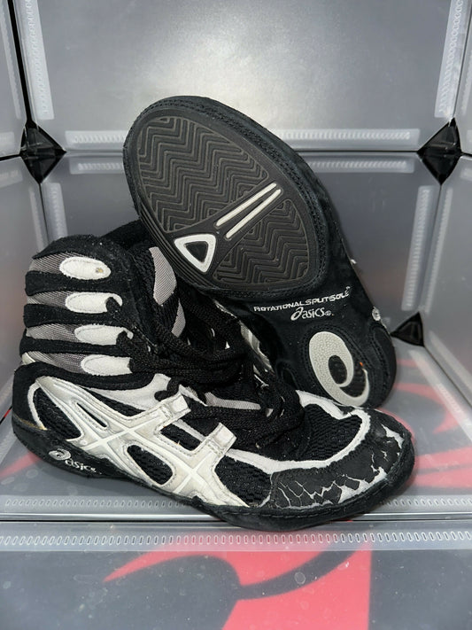 ASICS Pursuit II (Size 7)